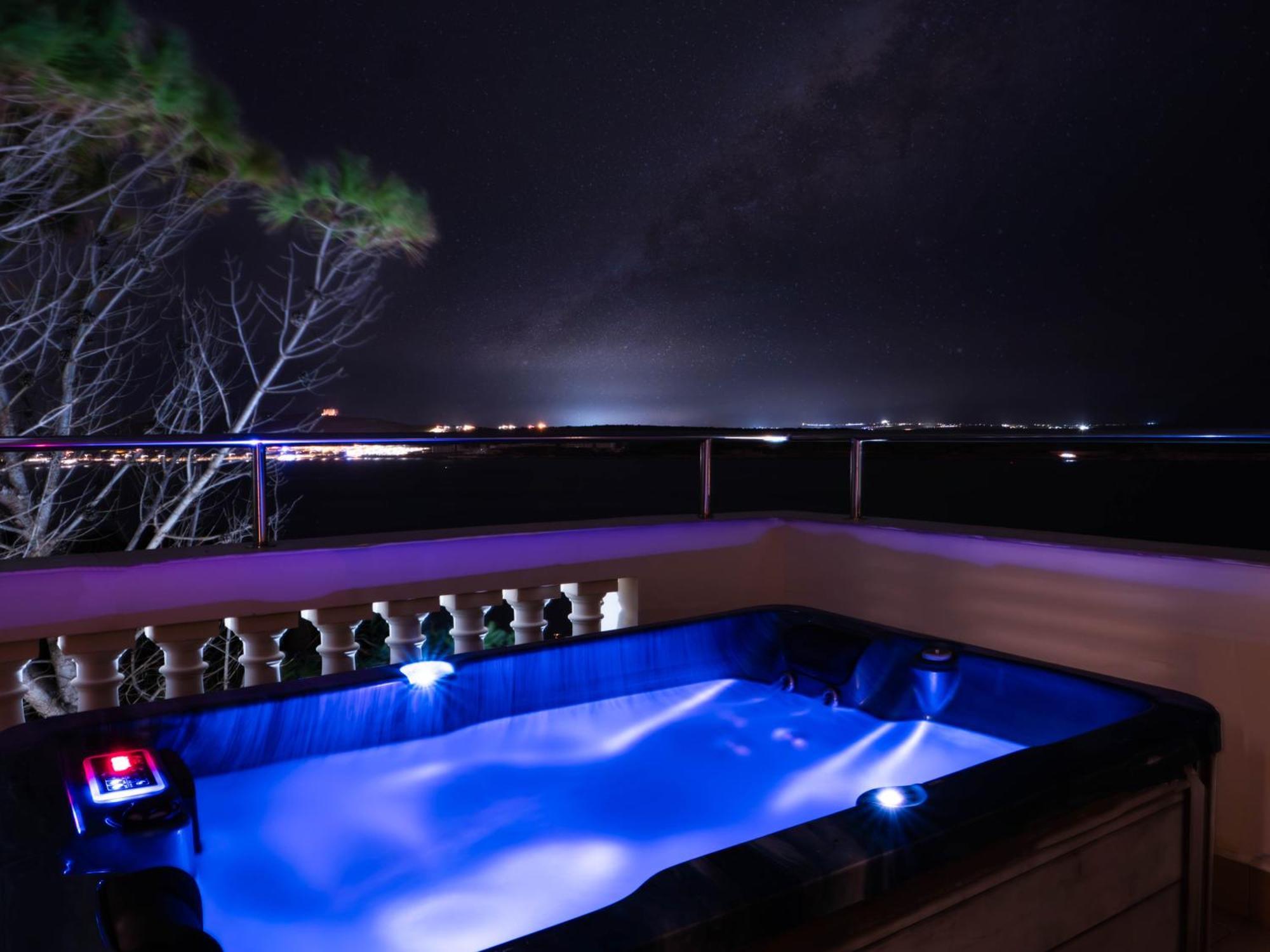 Villa Palma - Sunset Sea Views With Pool, Jacuzzi, Sauna And Games Room Mellieħa Extérieur photo